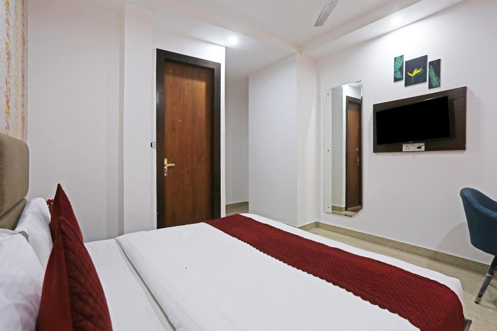 Le Mount Near Delhi Airport New Delhi